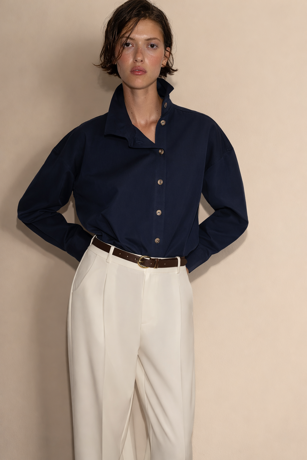 HIGH-NECK SHIRT